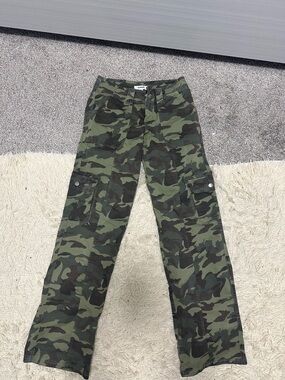 Garage Green Camo Cargo Pangs